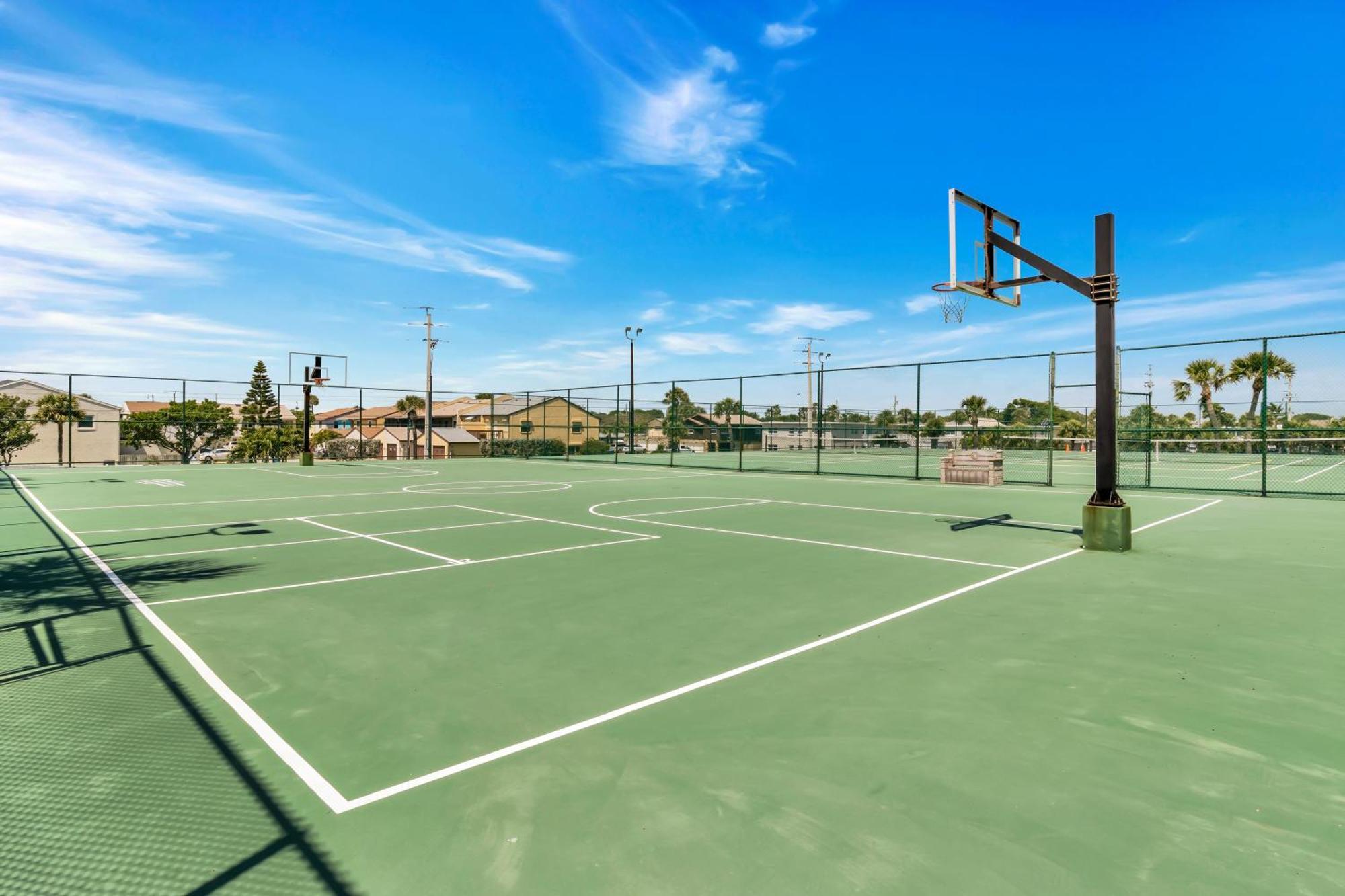 Cape Winds Resort ケープ・カナベラル エクステリア 写真