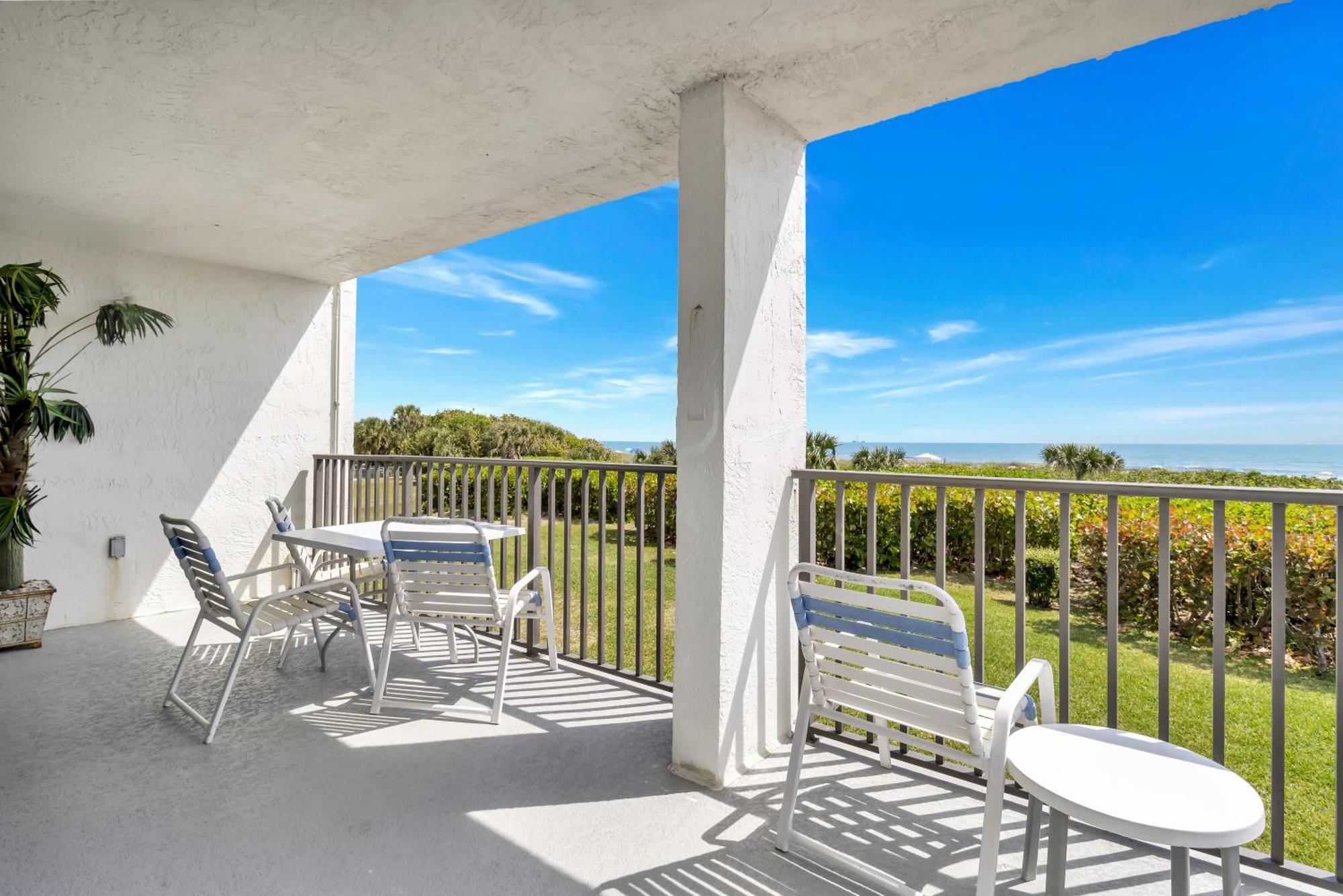 Cape Winds Resort ケープ・カナベラル エクステリア 写真